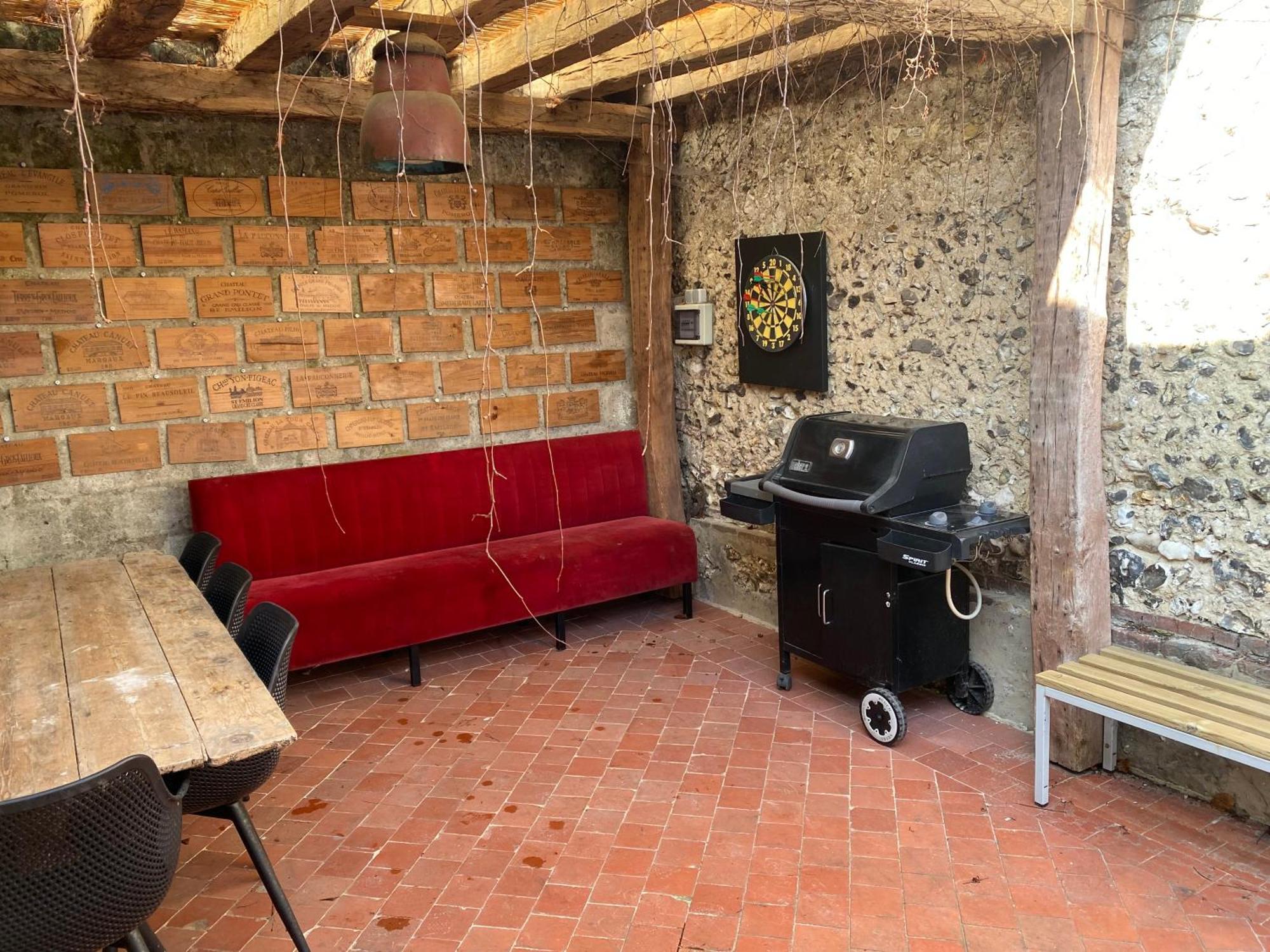 Maison - 2 - Terrasse - Babyfoot Apartment Verton