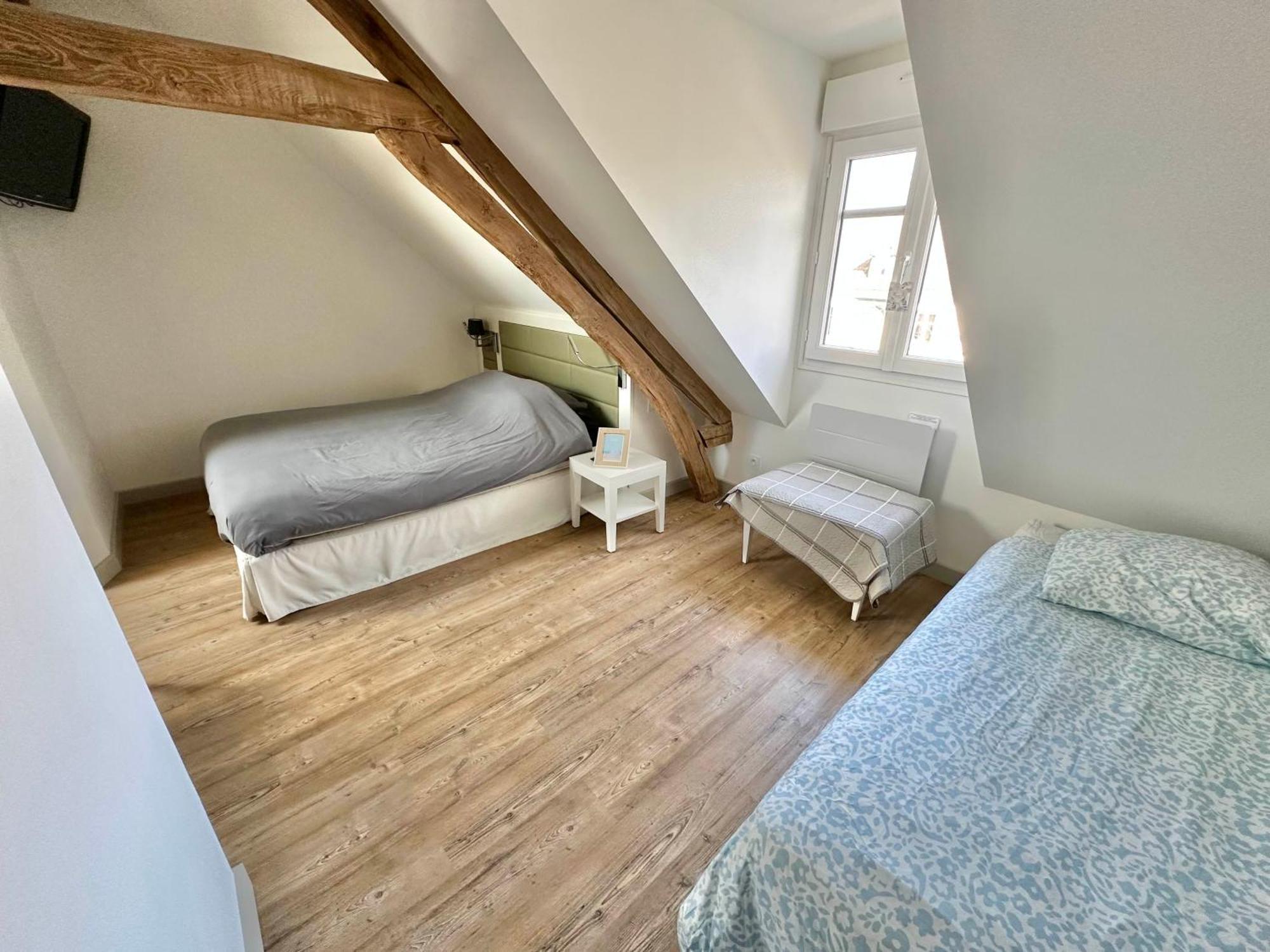 Maison - 2 - Terrasse - Babyfoot Apartment Verton
