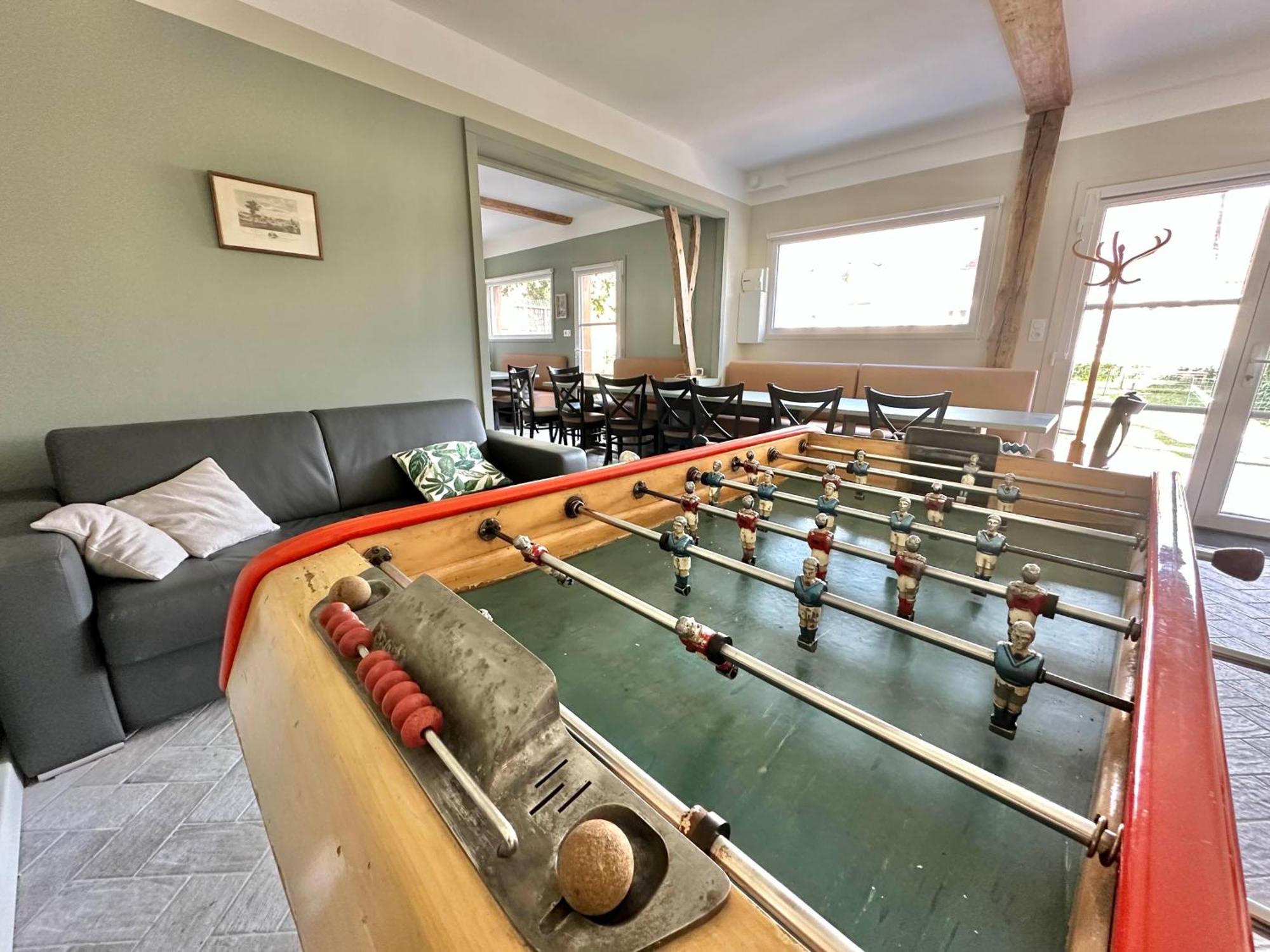 Maison - 2 - Terrasse - Babyfoot Verton